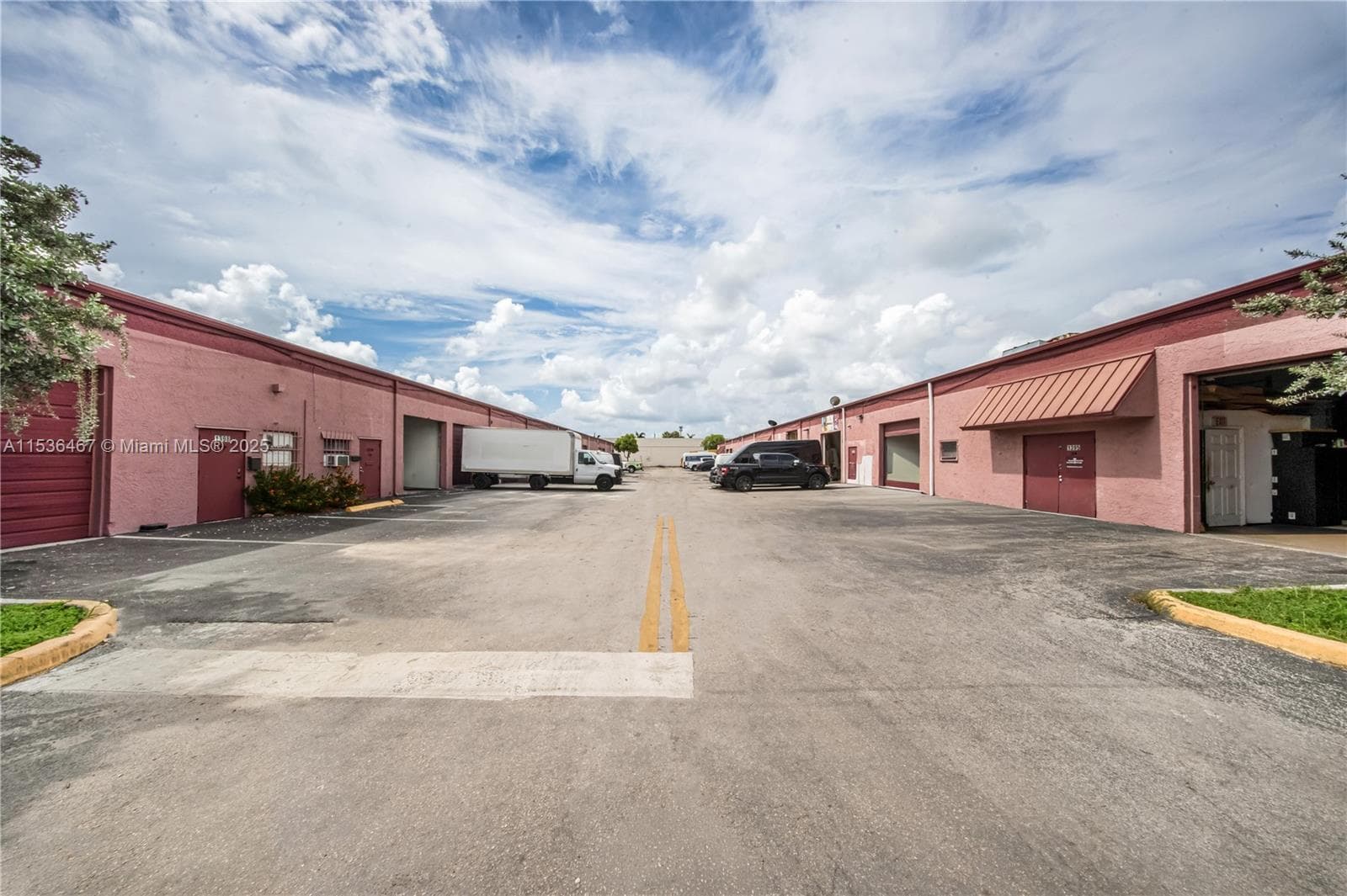 1375 NW 65TH AV, Plantation, FL 33313 photo 2