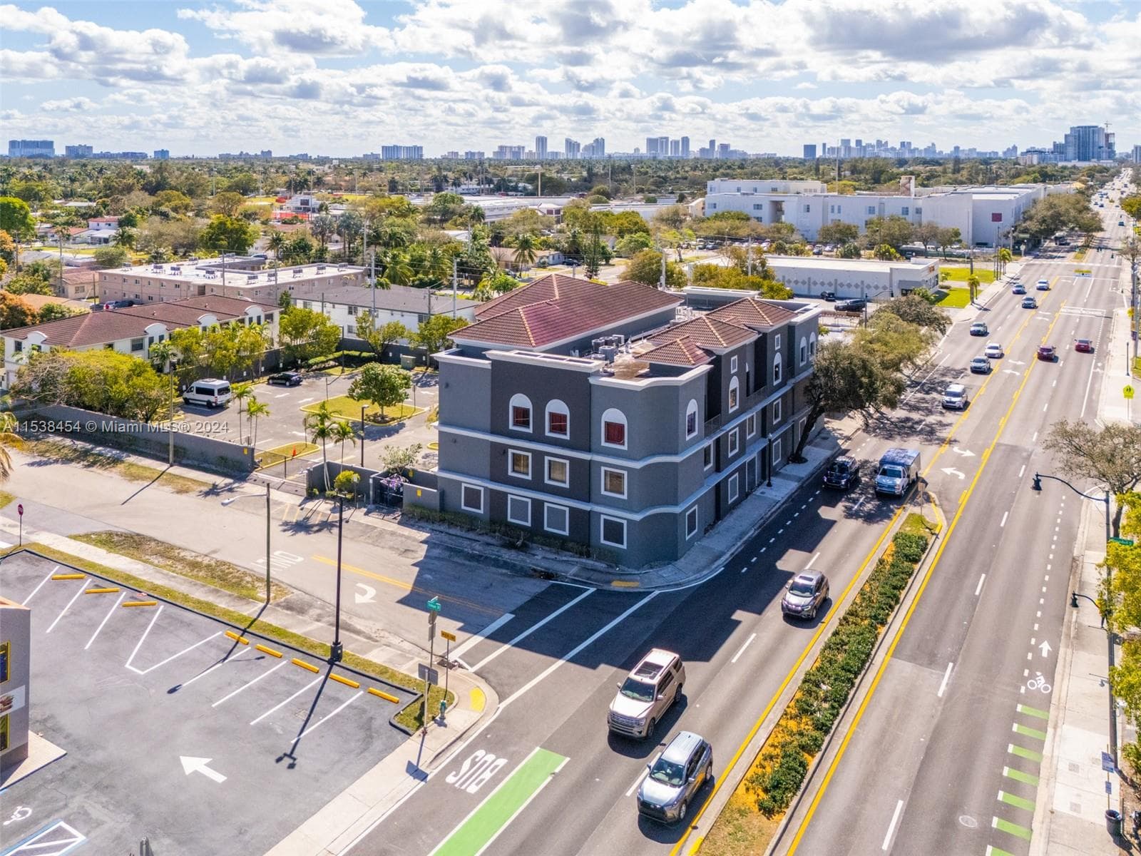 2227 N Federal Hwy, Hollywood, FL 33020