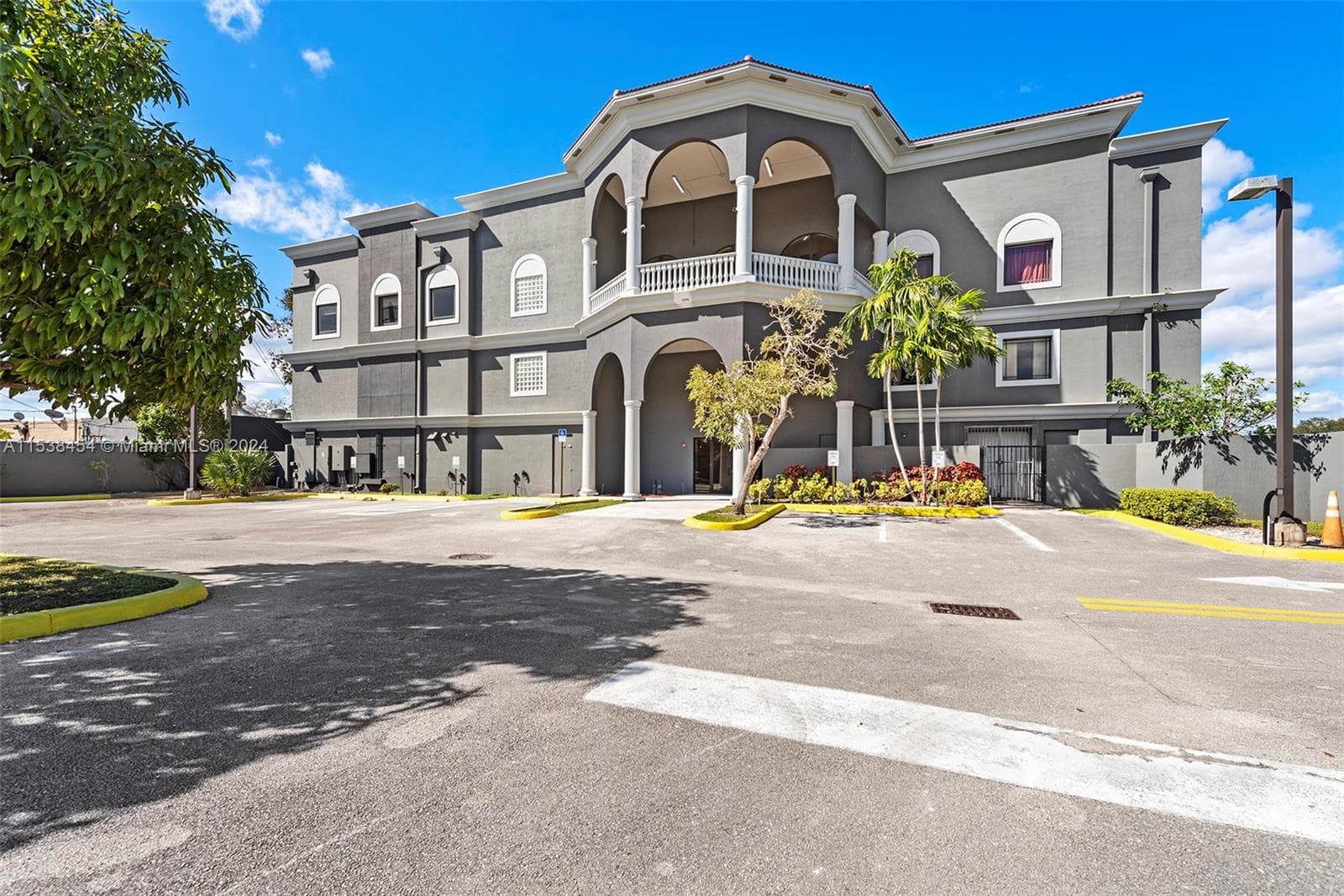 2227 N Federal Hwy, Hollywood, FL 33020 photo 4