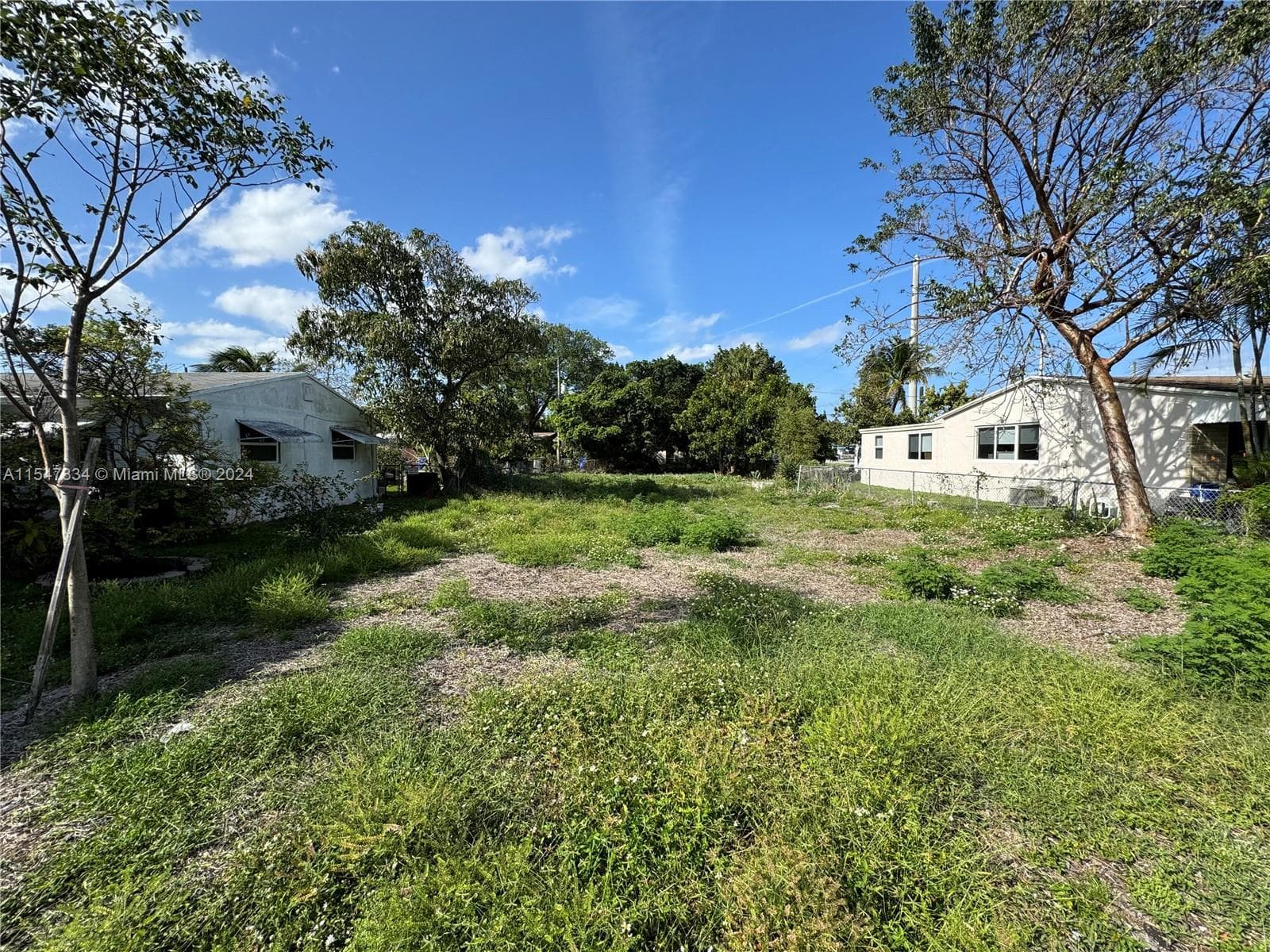 2205 Coolidge St, Hollywood, FL 33020 photo 2