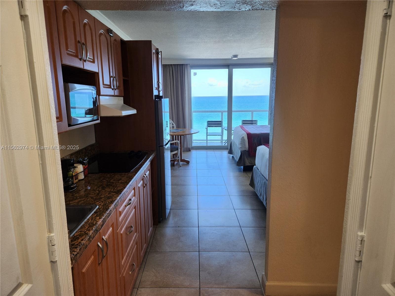 19201 Collins Ave # 846, Sunny Isles Beach, FL 33160 photo 5