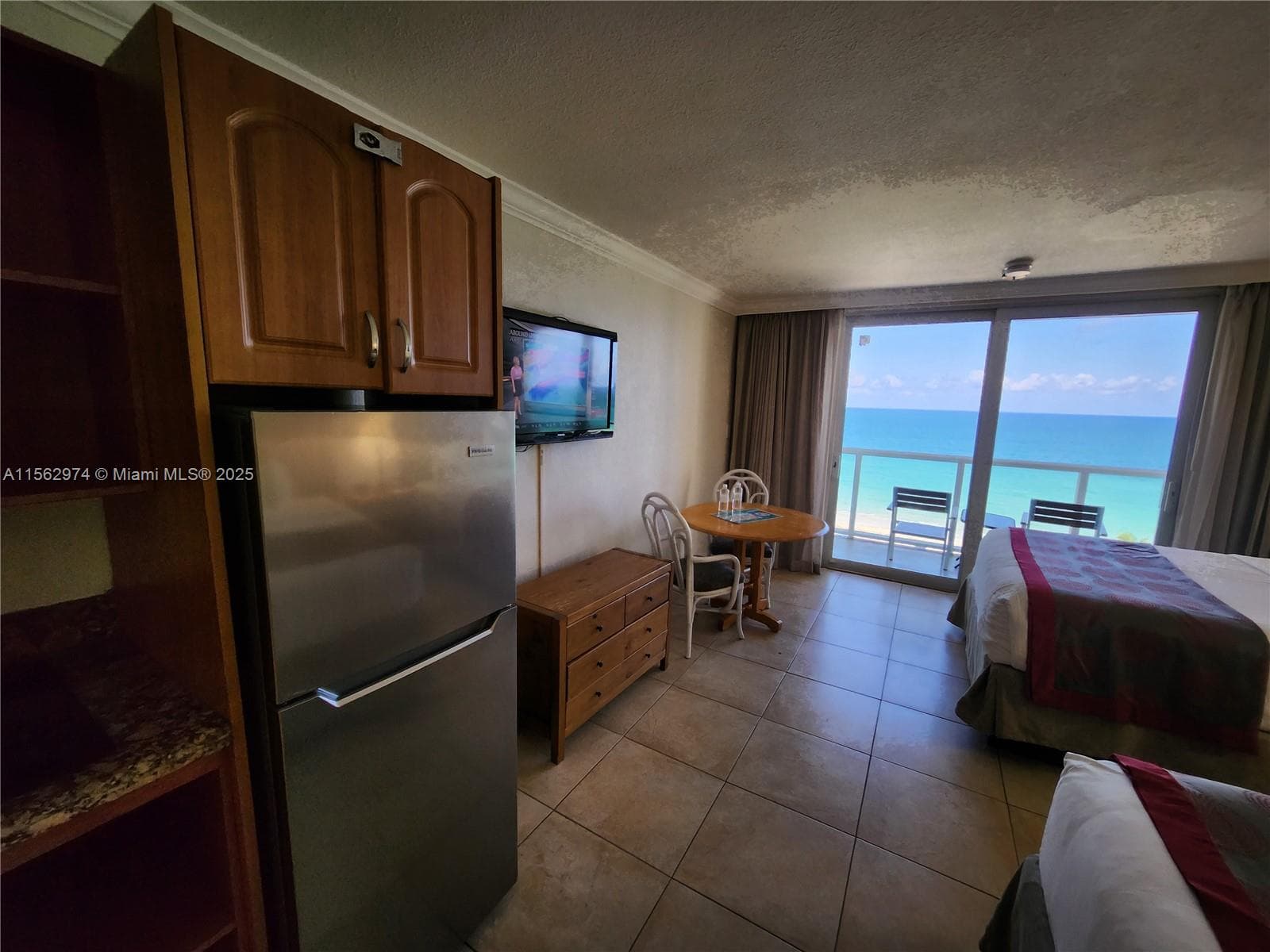 19201 Collins Ave # 846, Sunny Isles Beach, FL 33160 photo 4