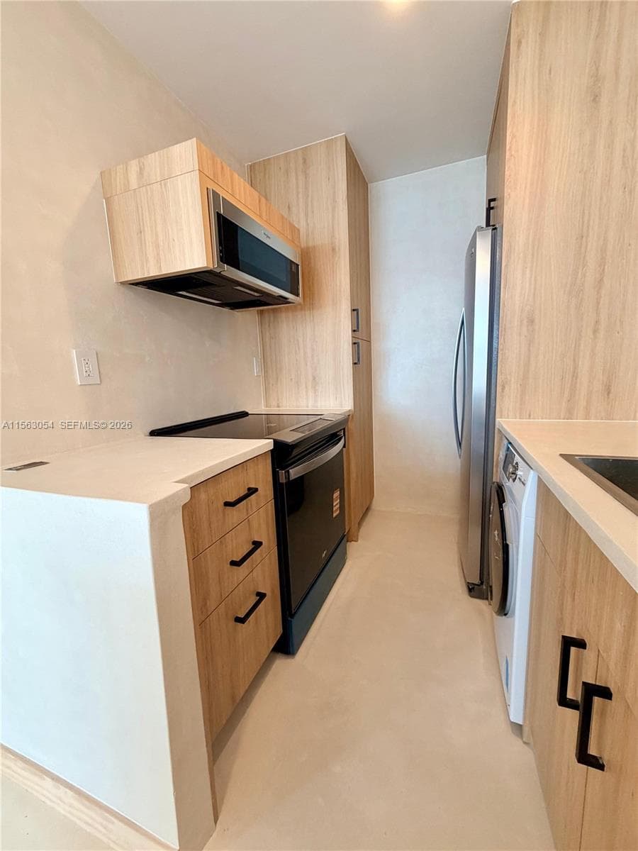 100 Lincoln Rd # 1241, Miami Beach, FL 33139 photo 5