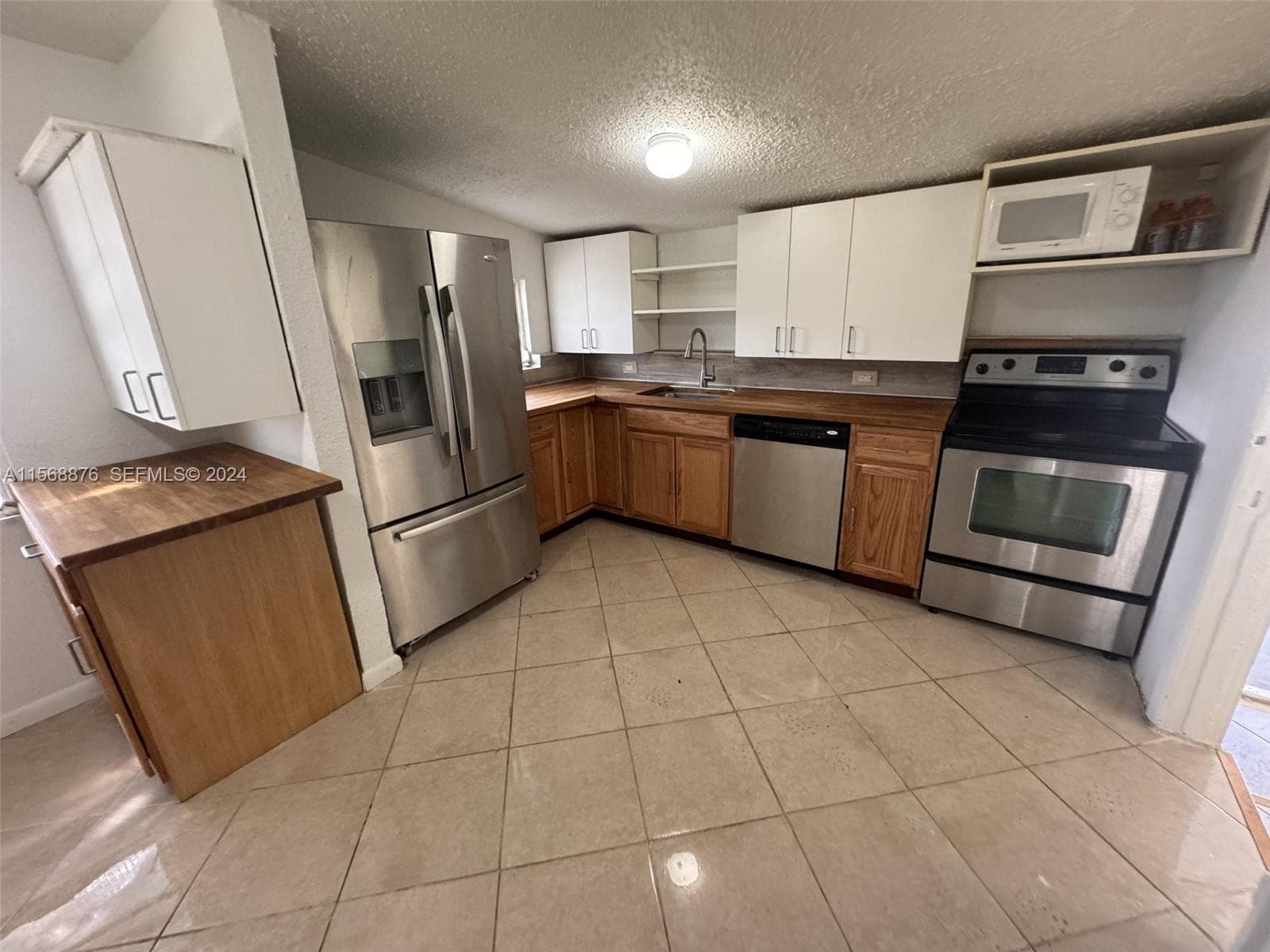 2255 NW 63rd St, Miami, FL 33147 photo 5