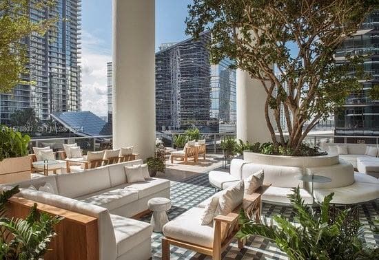 801 S Miami Ave # 3009, Miami, FL 33130 photo 3