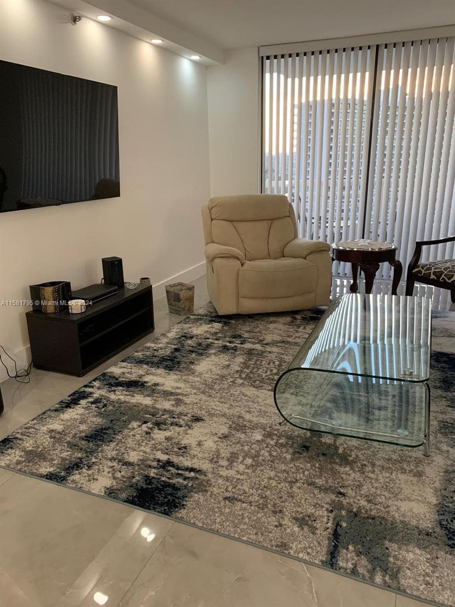 3300 NE 192nd St # 1506, Aventura, FL 33180