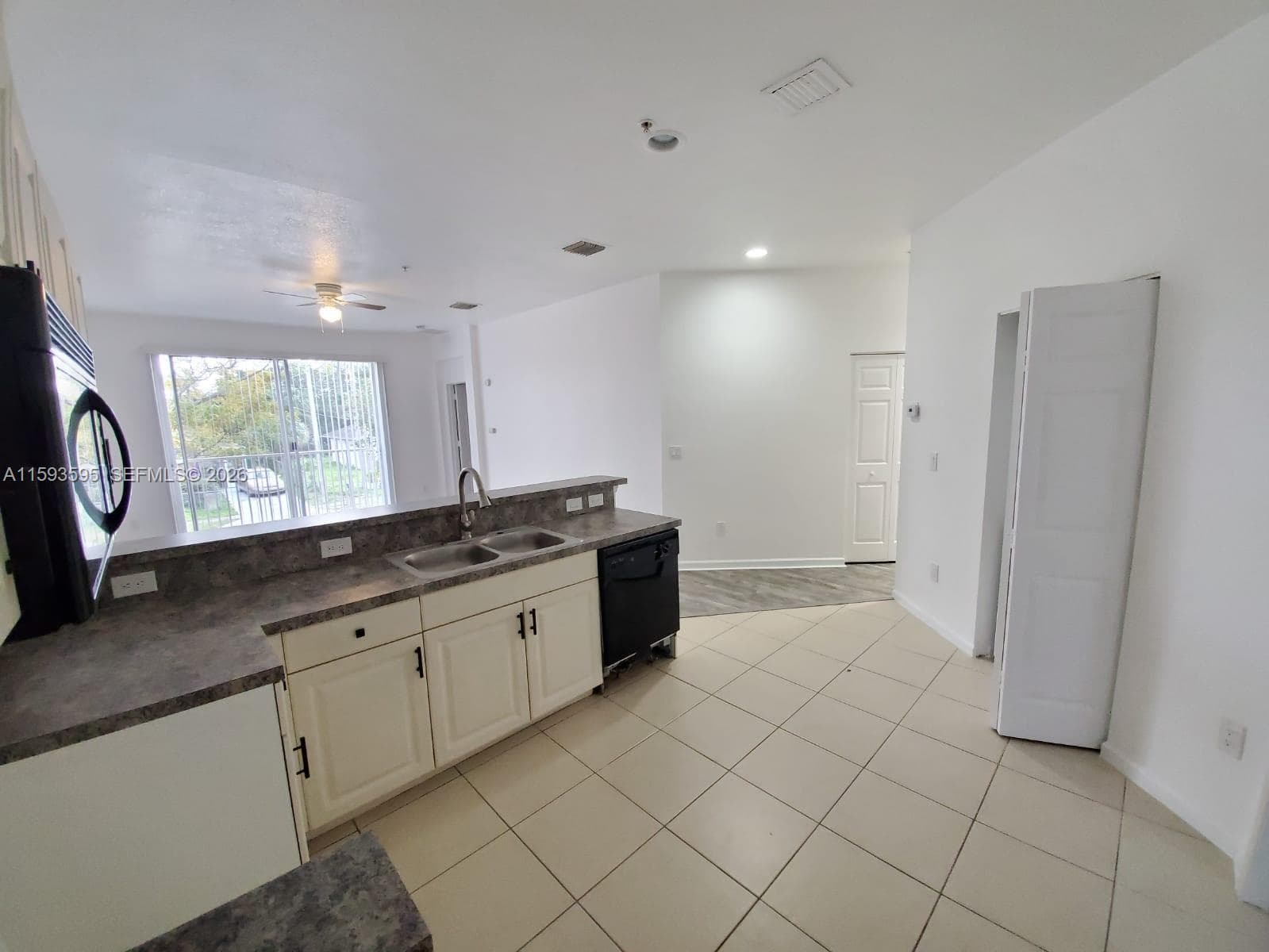 1945 Marsh Harbor Dr # 1945, Riviera Beach, FL 33404 photo 2