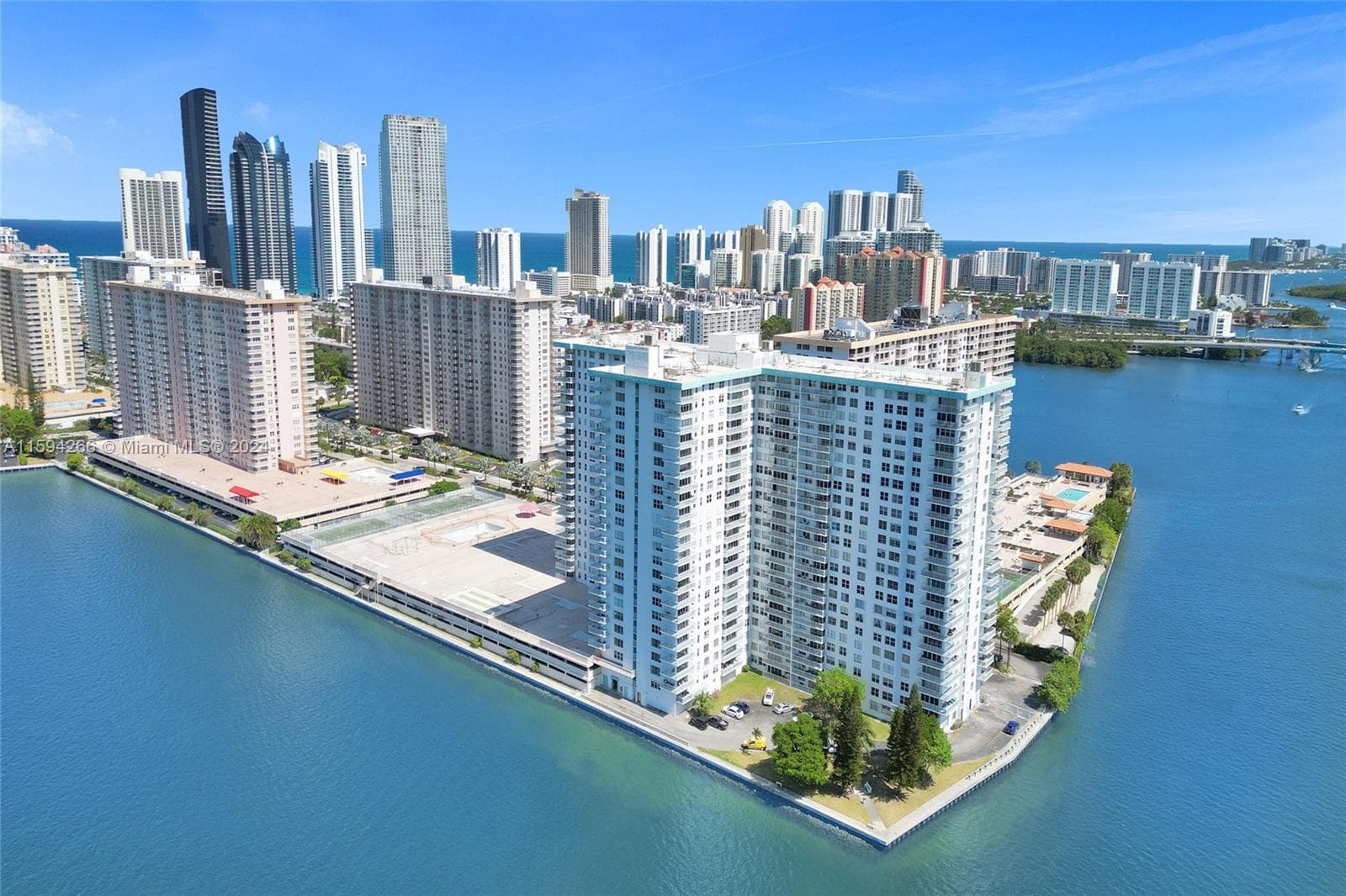301 174th St # 1701, Sunny Isles Beach, FL 33160