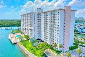 400 Kings Point Dr # 307, Sunny Isles Beach, FL 33160