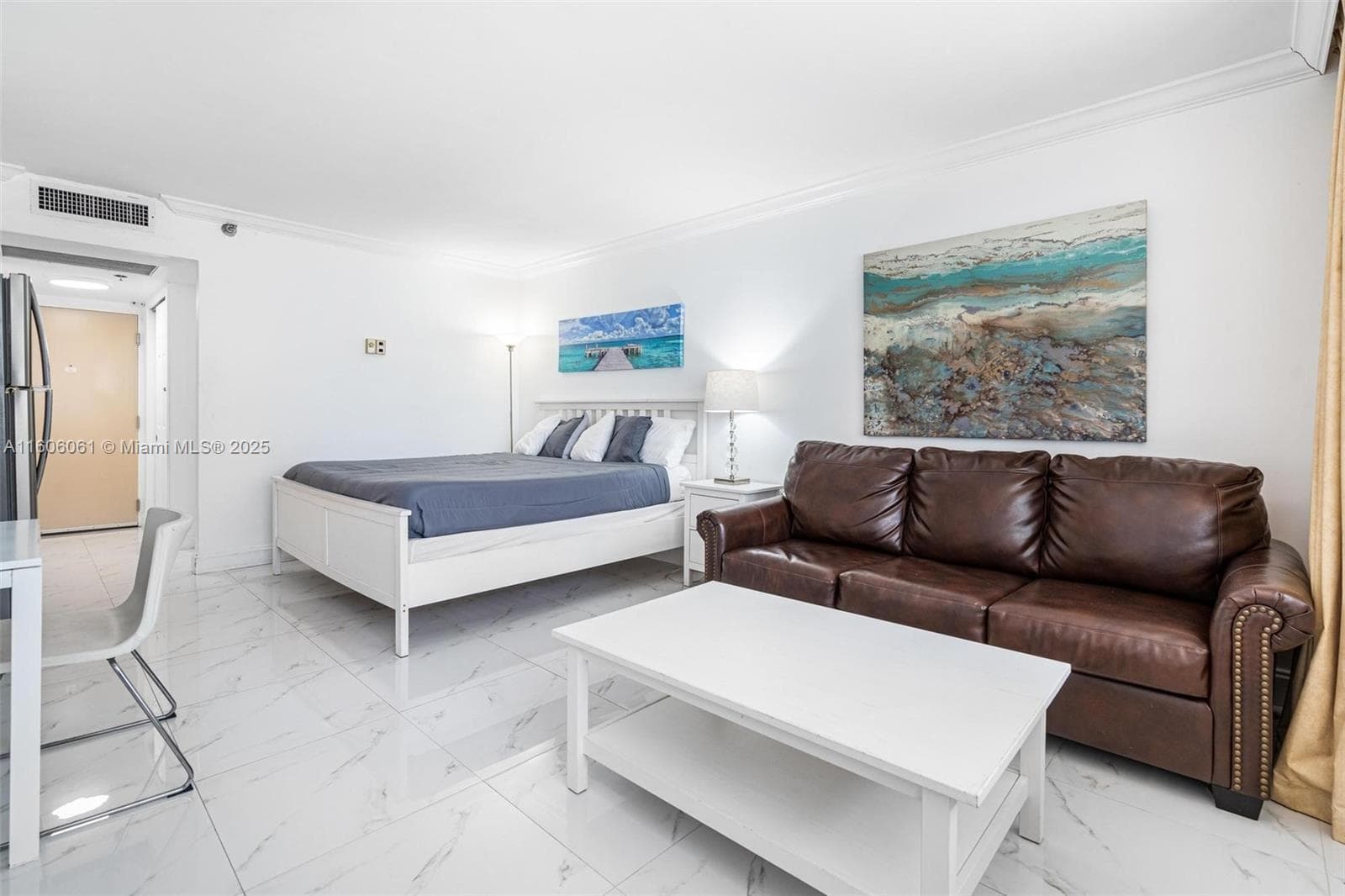 19201 Collins Ave # 104, Sunny Isles Beach, FL 33160 photo 2