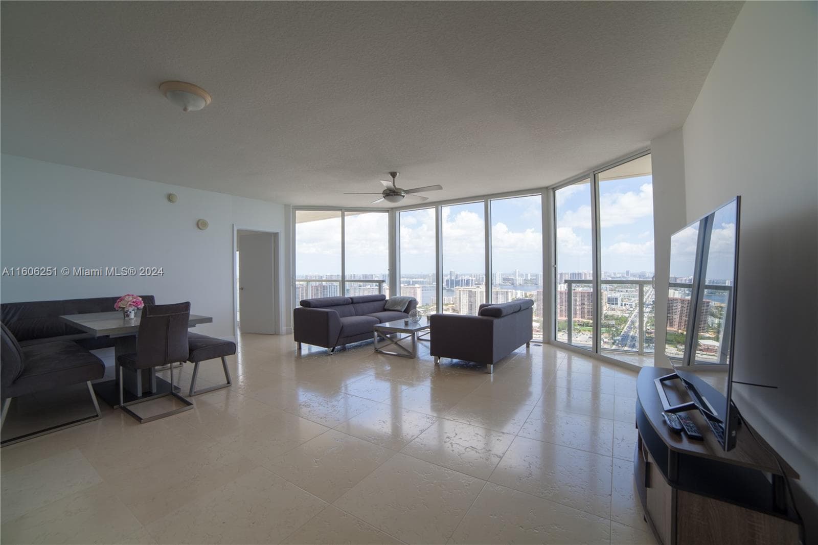 16699 Collins Ave(avlbnow) # 3707, Sunny Isles Beach, FL 33160 photo 5
