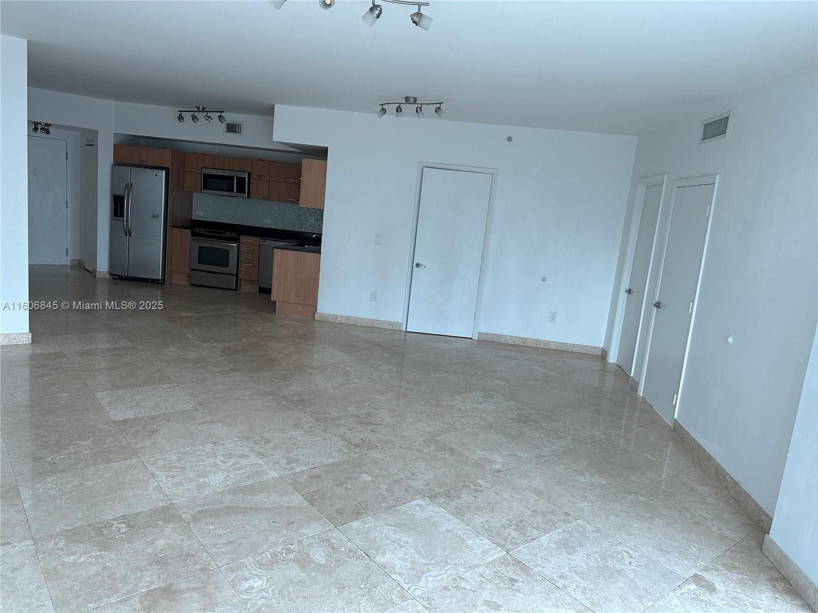 350 S Miami Ave # 2302, Miami, FL 33130 photo 5