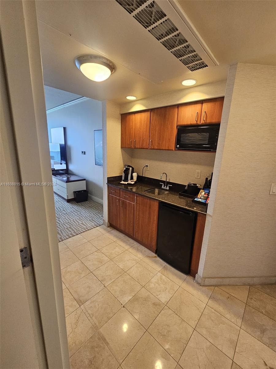 18001 Collins Ave # 2112, Sunny Isles Beach, FL 33160 photo 5