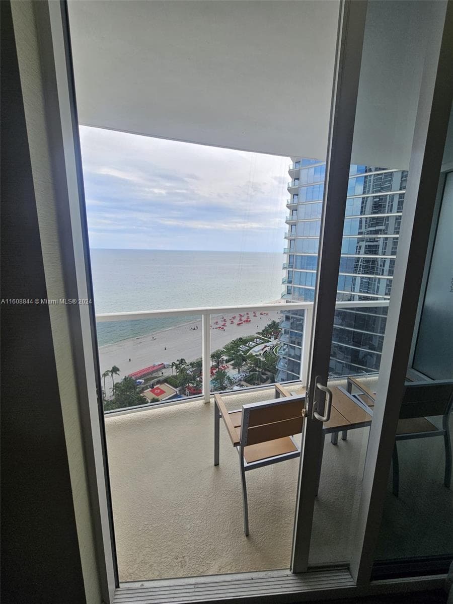 18001 Collins Ave # 2610, Sunny Isles Beach, FL 33160 photo 5