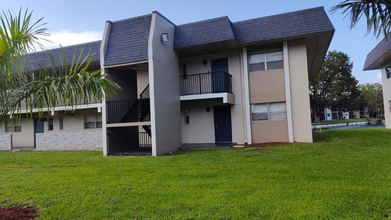 7925 S Colony Cir S # 210, Tamarac, FL 33321 photo 2