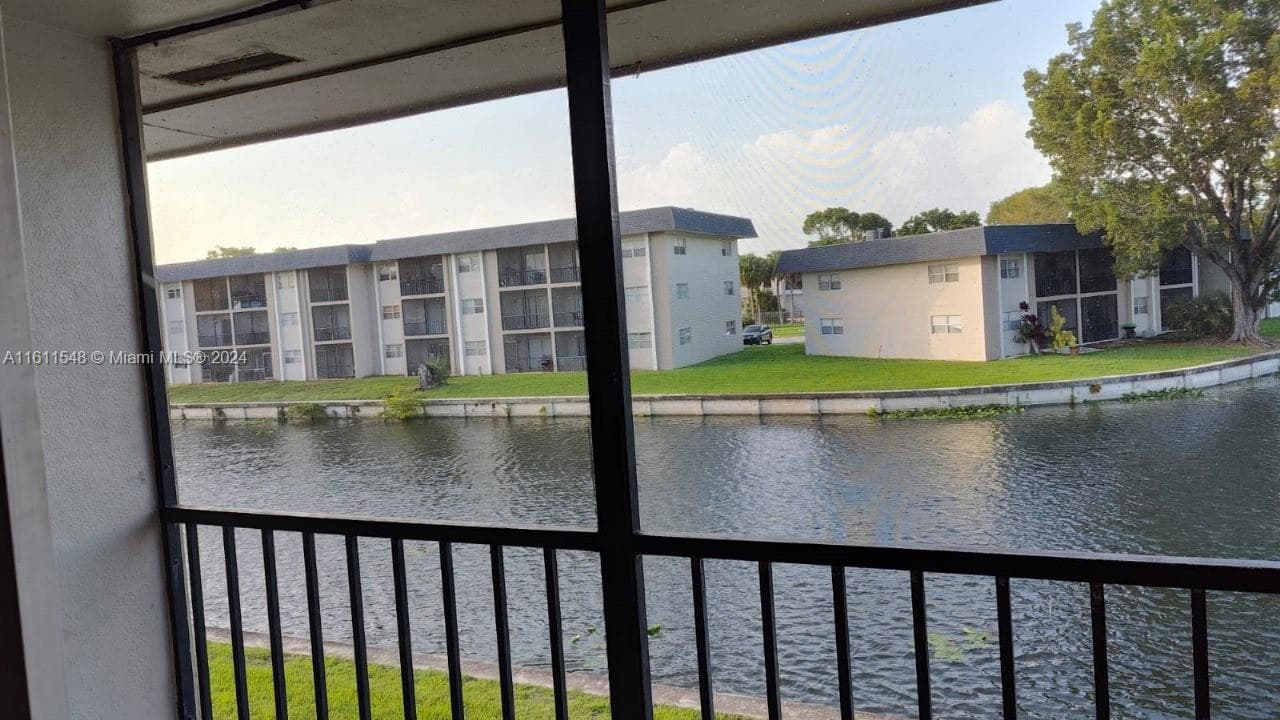 7925 S Colony Cir S # 210, Tamarac, FL 33321 photo 5