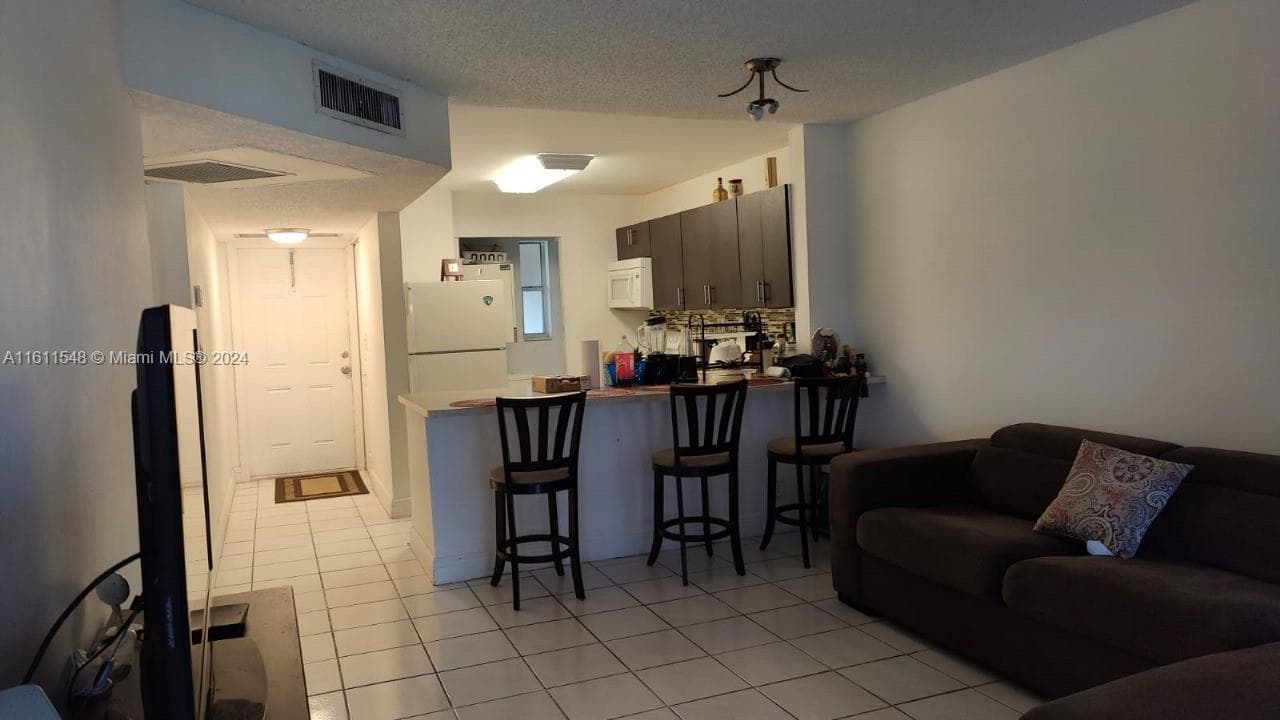 7925 S Colony Cir S # 210, Tamarac, FL 33321 photo 4