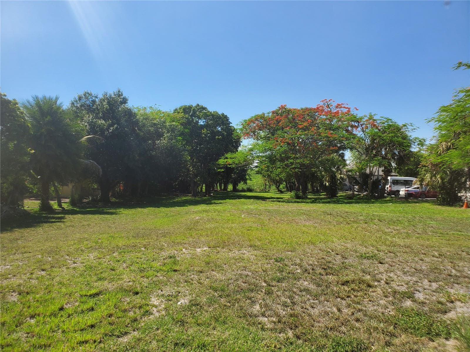 1697 E Main St, Pahokee, FL 33476