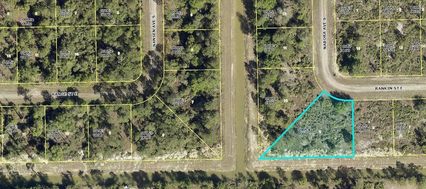 1130 Rankin Street E, Lehigh Acres, FL 33974 photo 2