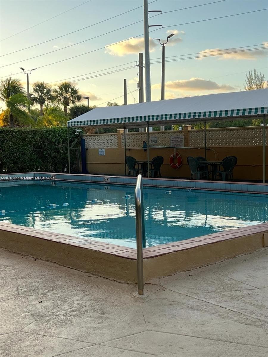 2935 NE 163rd St # 5C, North Miami Beach, FL 33160
