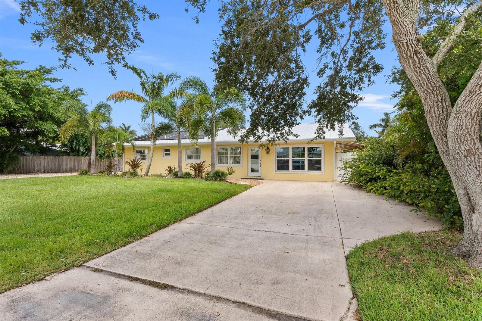 1749 SW Coxswain Place, Palm City, FL 34990 photo 5