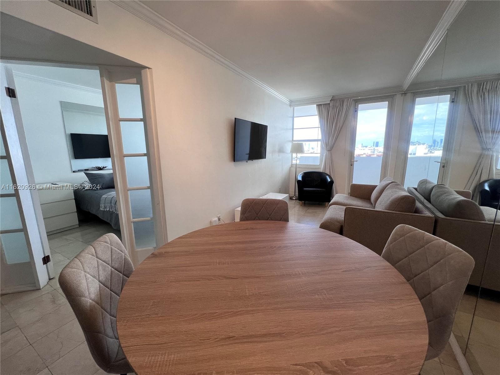 100 Lincoln Rd # 820, Miami Beach, FL 33139 photo 2