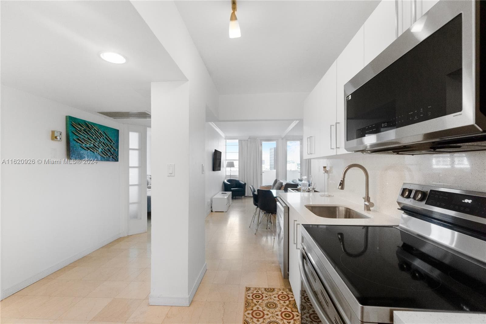 100 Lincoln Rd # 820, Miami Beach, FL 33139 photo 4