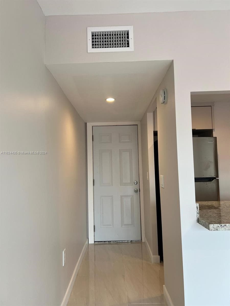 6580 W Flagler St # 309, Miami, FL 33144 photo 3