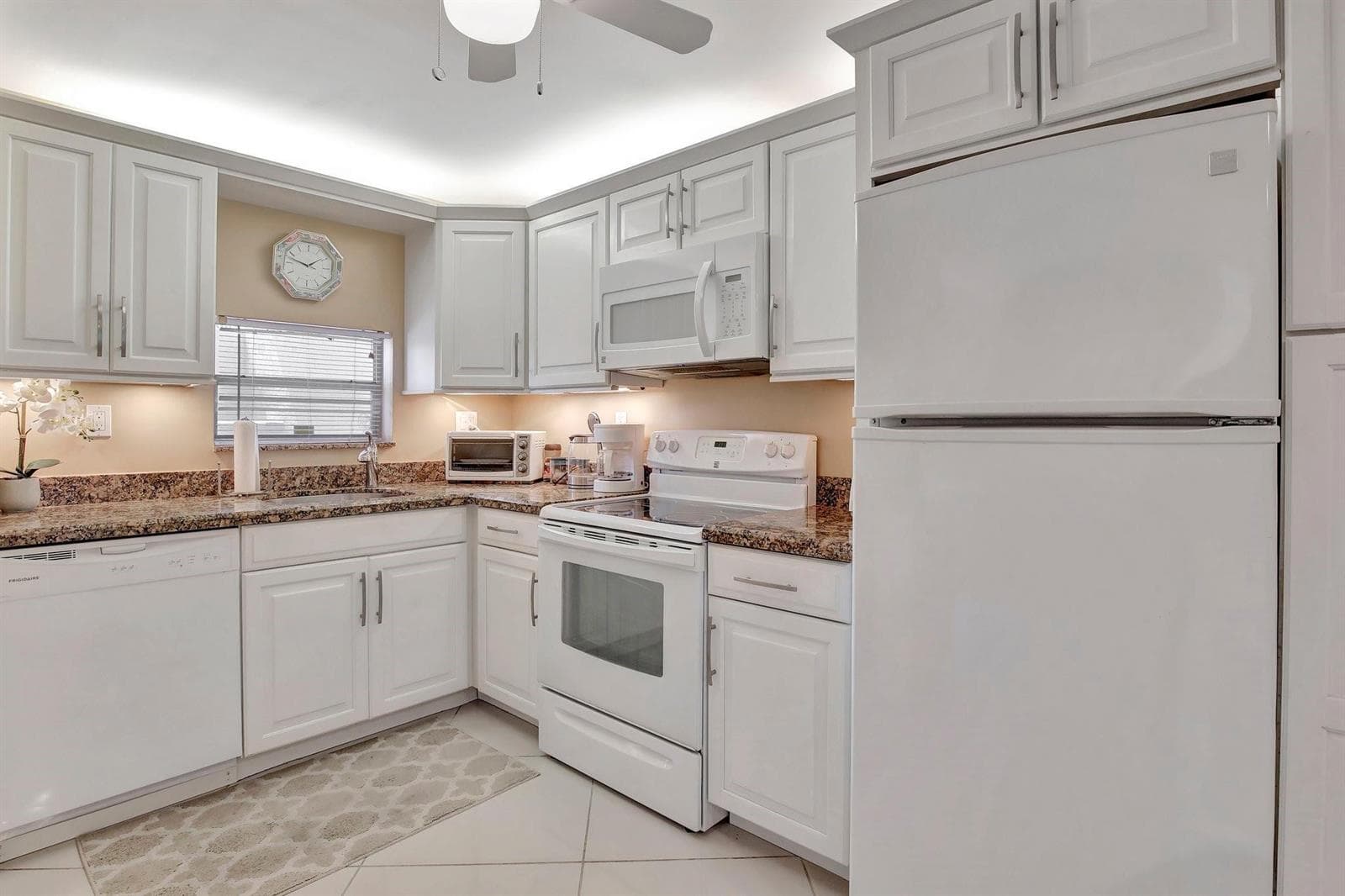 8930 S Hollybrook Boulevard # 201, Pembroke Pines, FL 33025 photo 2