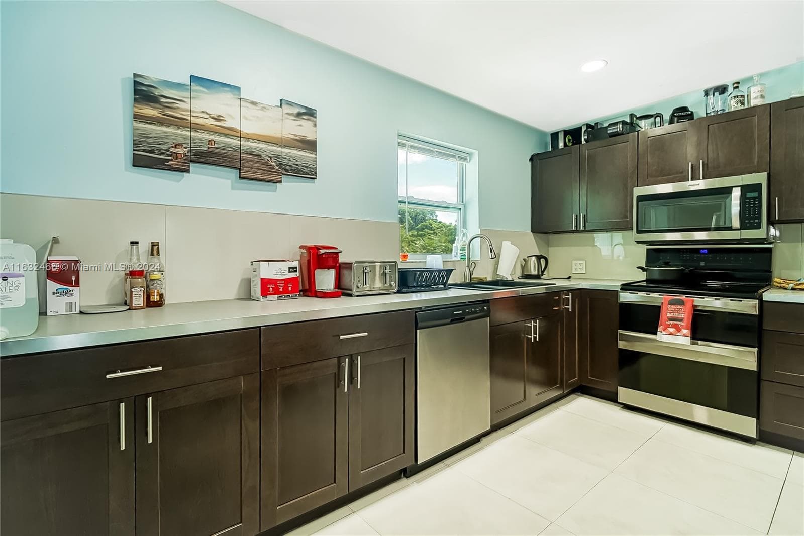216 SW 6th St, Hallandale Beach, FL 33009 photo 3