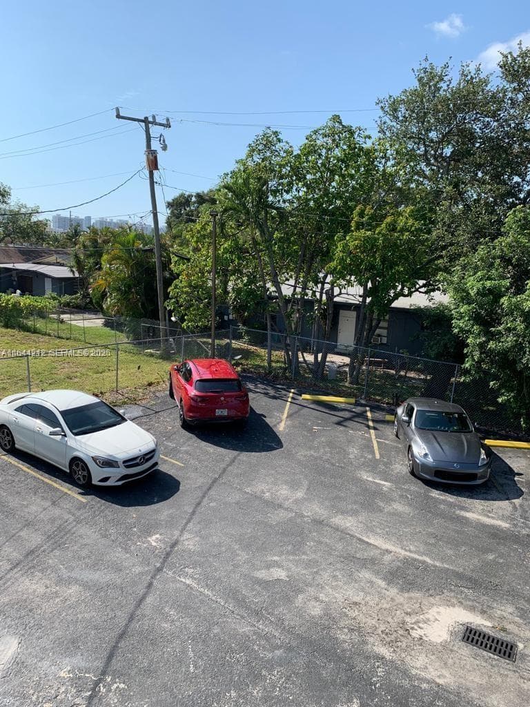 2500 NE 192nd St, Miami, FL 33180 photo 5
