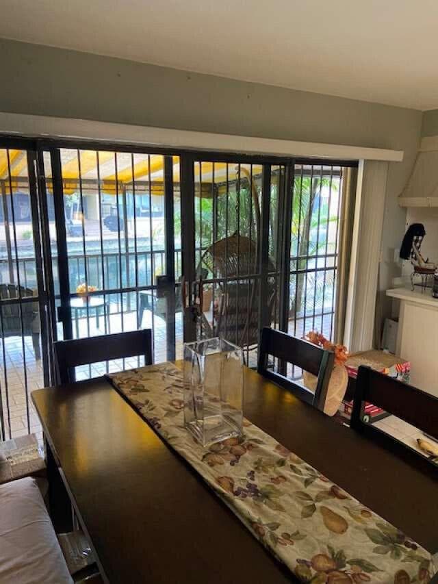 16023 Kingsmoor Way, Miami Lakes, FL 33014 photo 3