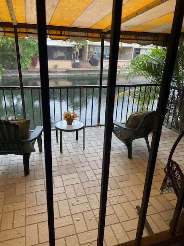16023 Kingsmoor Way, Miami Lakes, FL 33014 photo 5