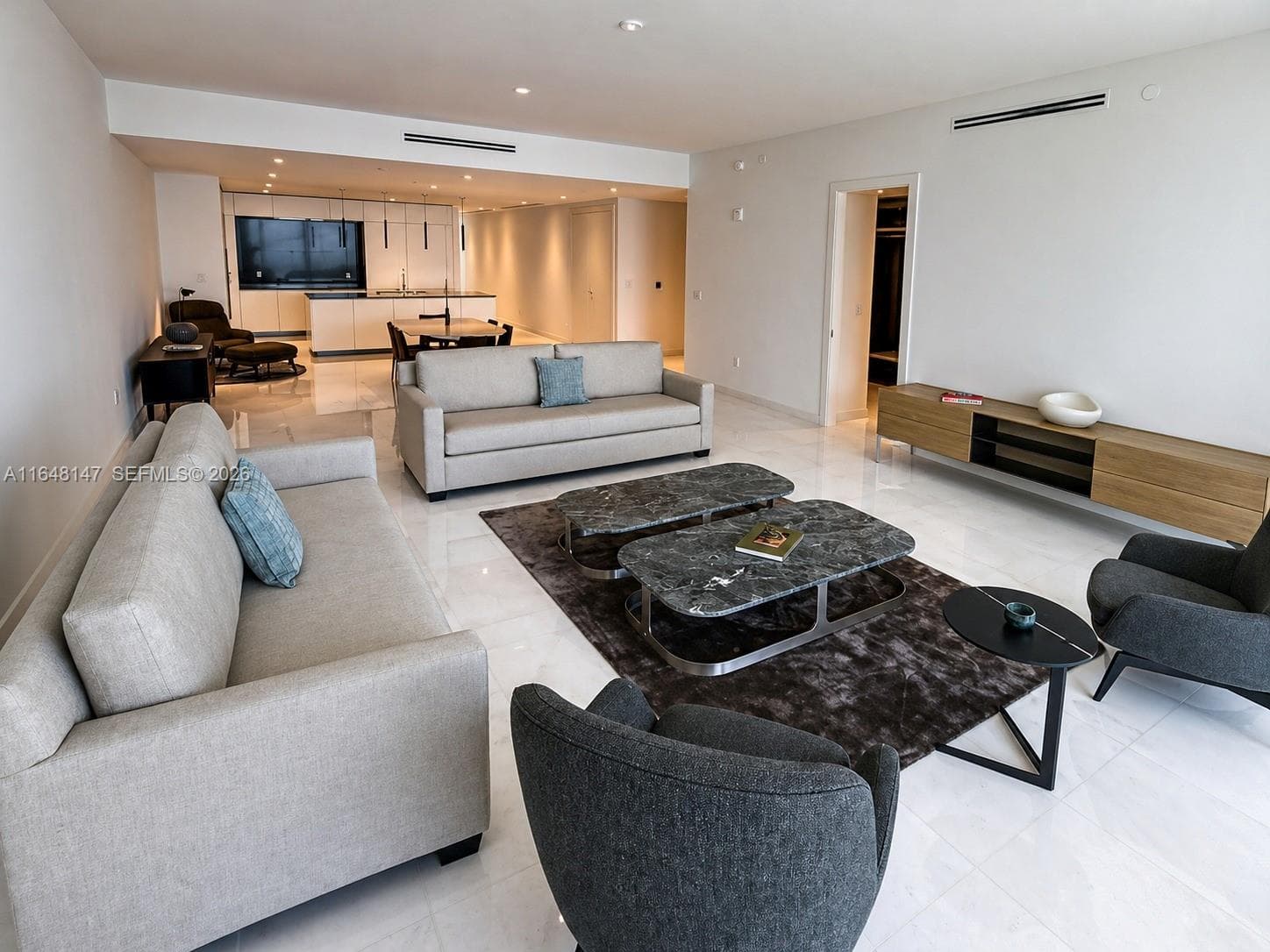 300 Biscayne Blvd Way # 4604, Miami, FL 33131 photo 3