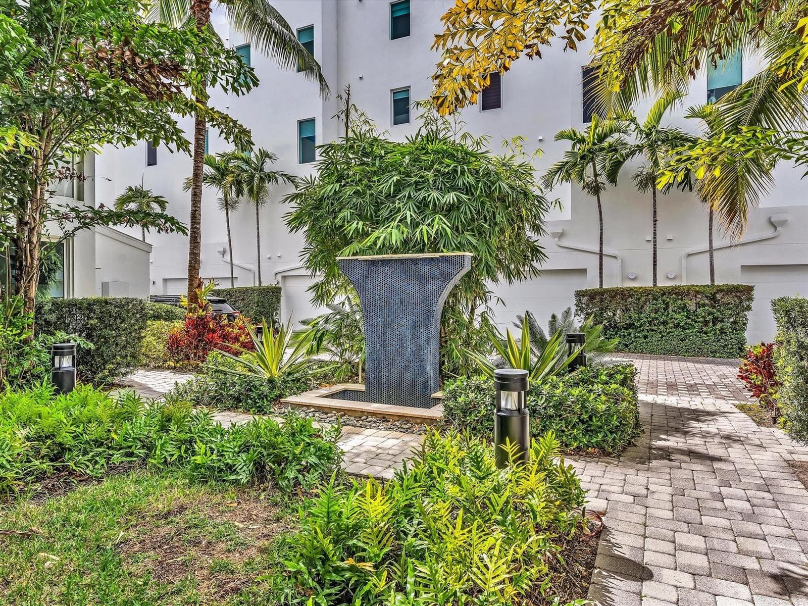 733 NE 4th Avenue # 733, Fort Lauderdale, FL 33304 photo 2