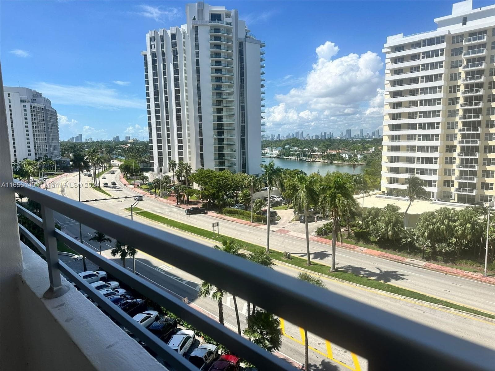 5555 Collins Ave # 8Z, Miami Beach, FL 33140 photo 2