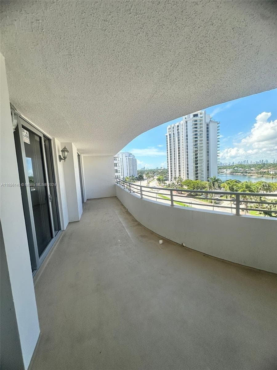 5555 Collins Ave # 8Z, Miami Beach, FL 33140 photo 5