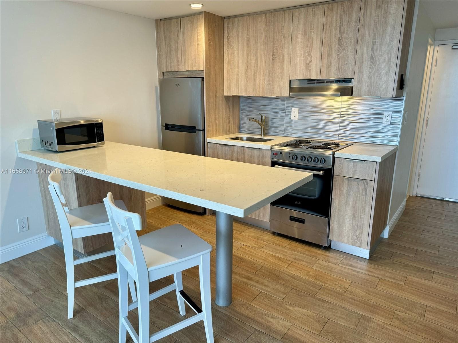 1720 Harrison St # 15F, Hollywood, FL 33020 photo 2