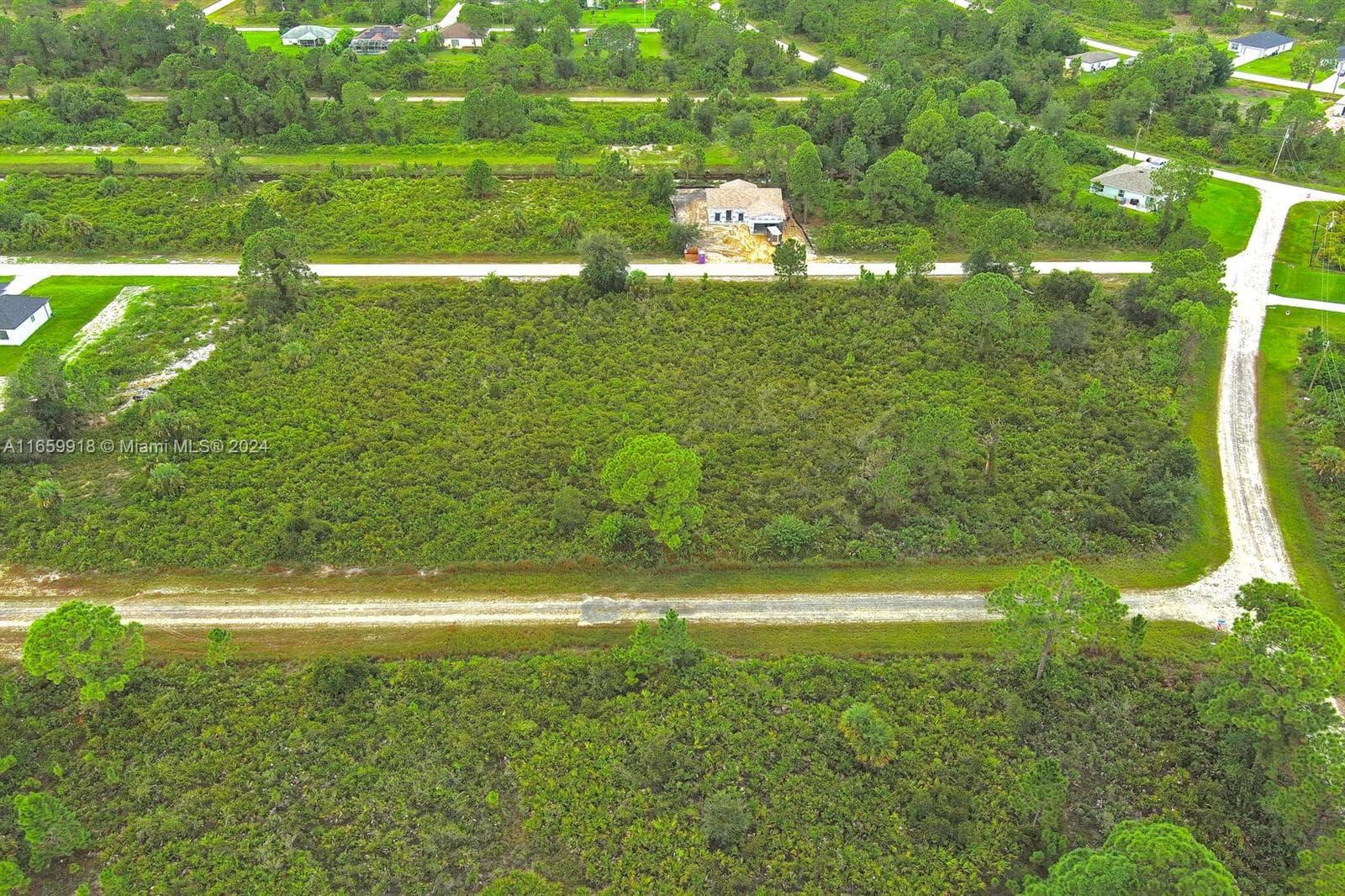 642 Vasser Ave S, Lehigh Acres, FL 33974