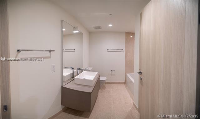 1000 Brickell Plz # 4905, Miami, FL 33131 photo 3
