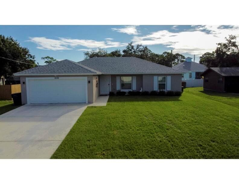 6106 Bamboo Drive, Fort Pierce, FL 34982 photo 2