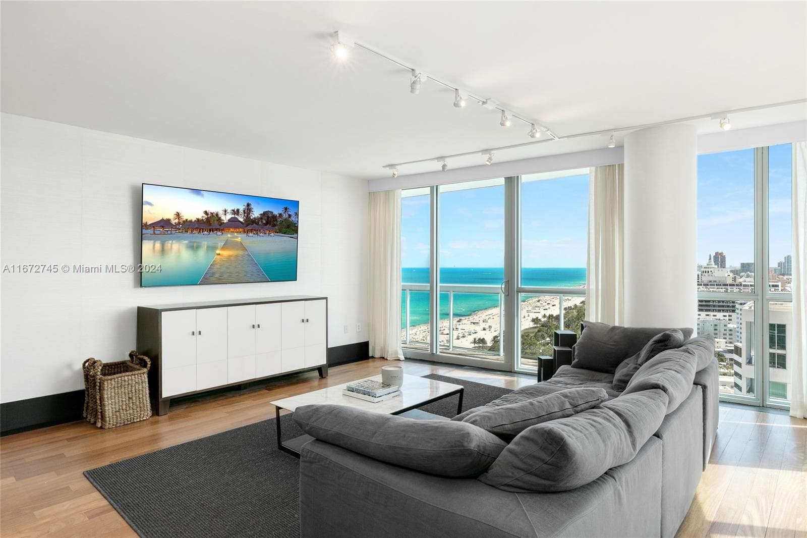101 20th St # 2706, Miami Beach, FL 33139 photo 2
