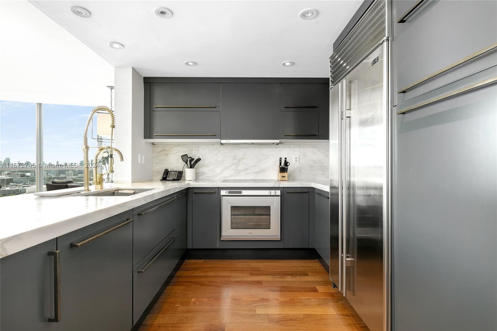101 20th St # 2706, Miami Beach, FL 33139 photo 3