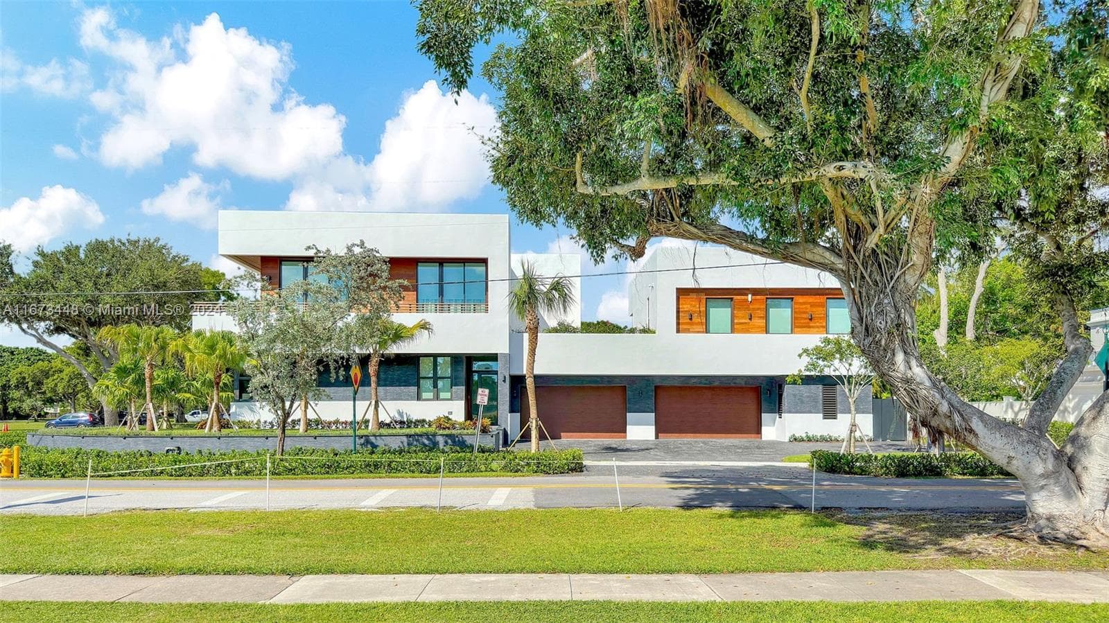 9860 NE 5th Avenue Rd, Miami Shores, FL 33138 photo 4