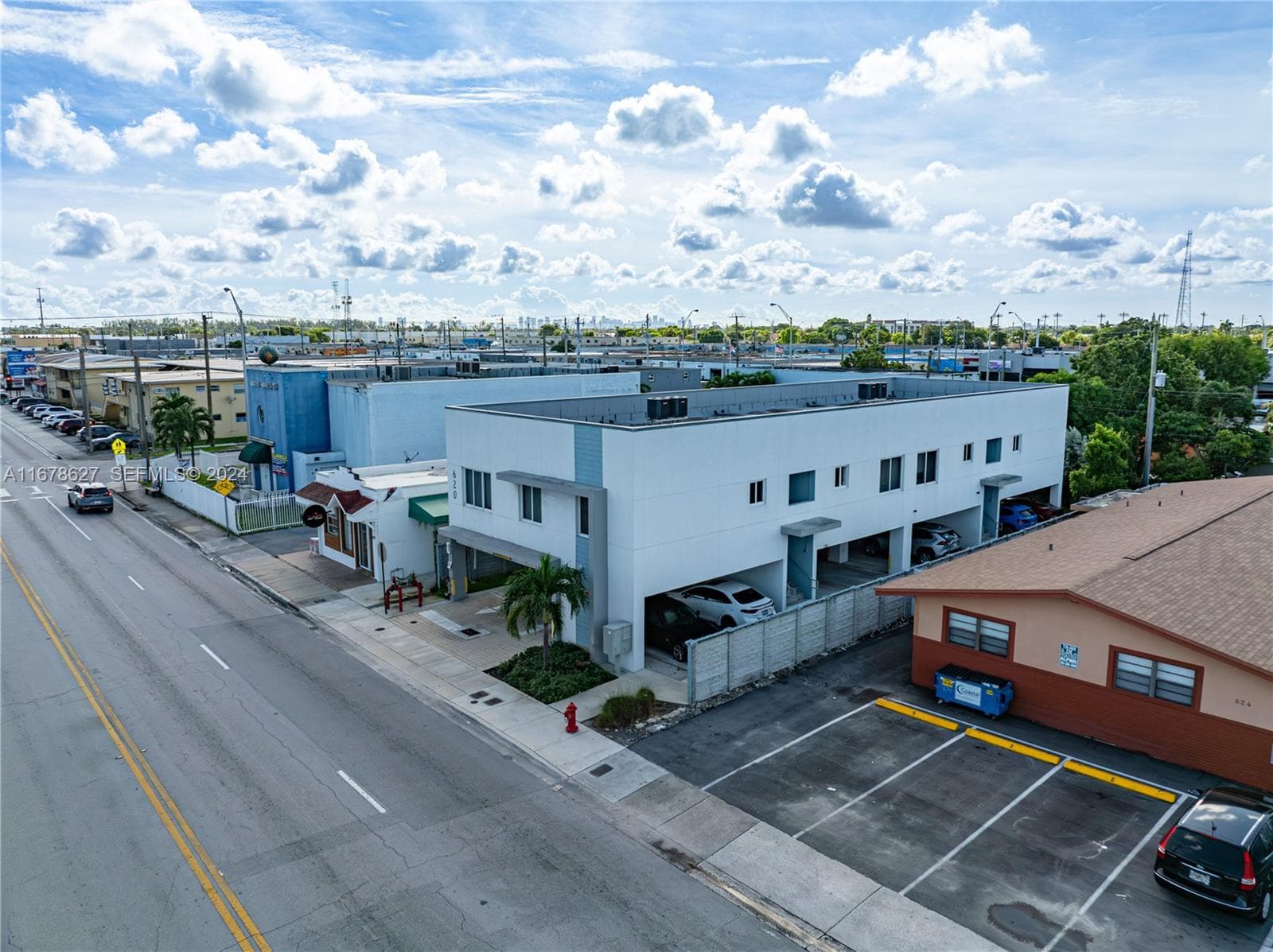 620 W 29th St, Hialeah, FL 33012 photo 2