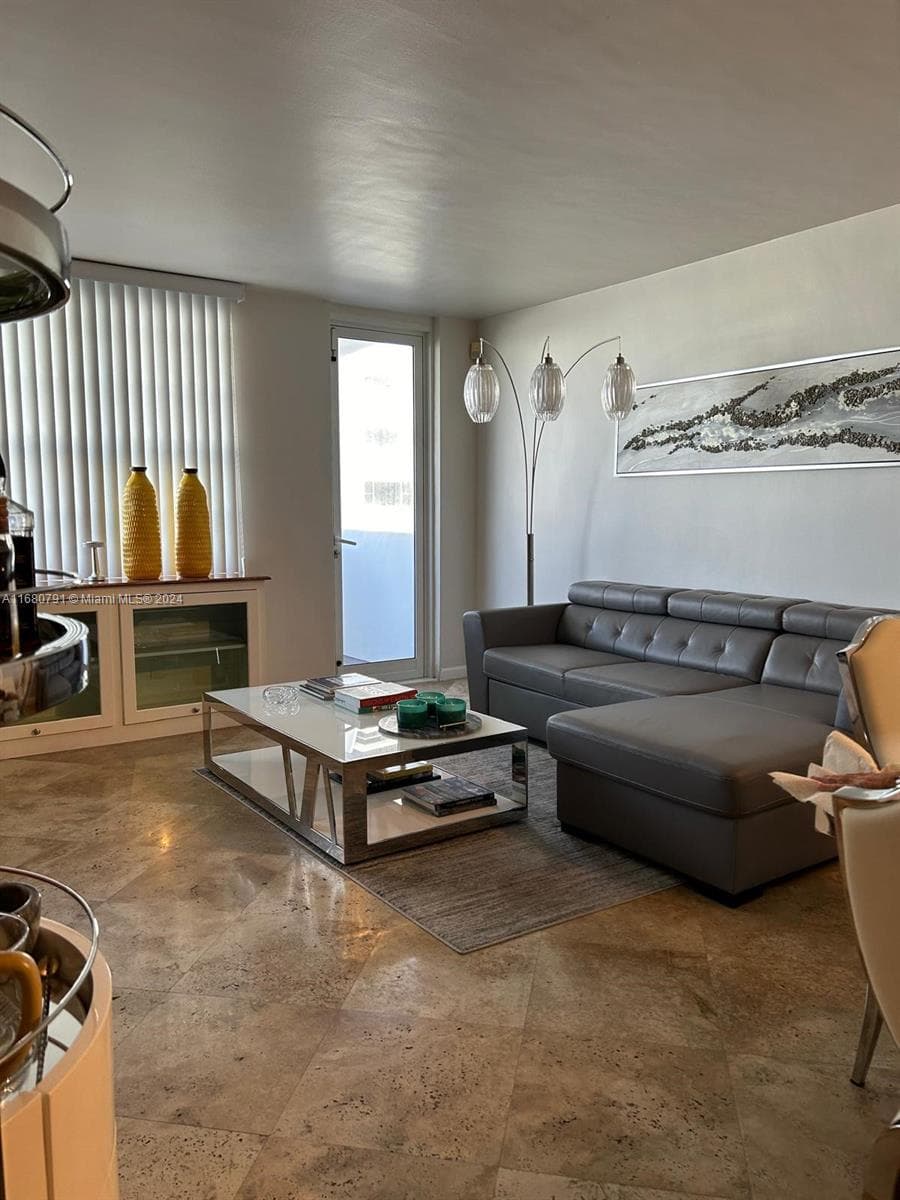 100 Lincoln Rd # 608, Miami Beach, FL 33139 photo 2
