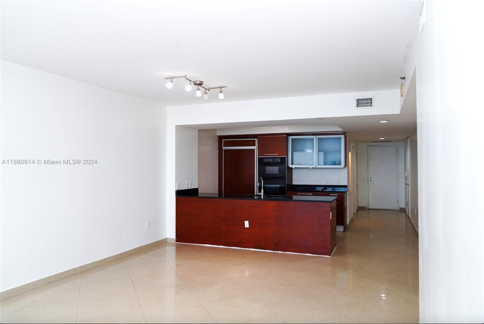 1830 S Ocean Dr # 4711, Hallandale Beach, FL 33009 photo 2