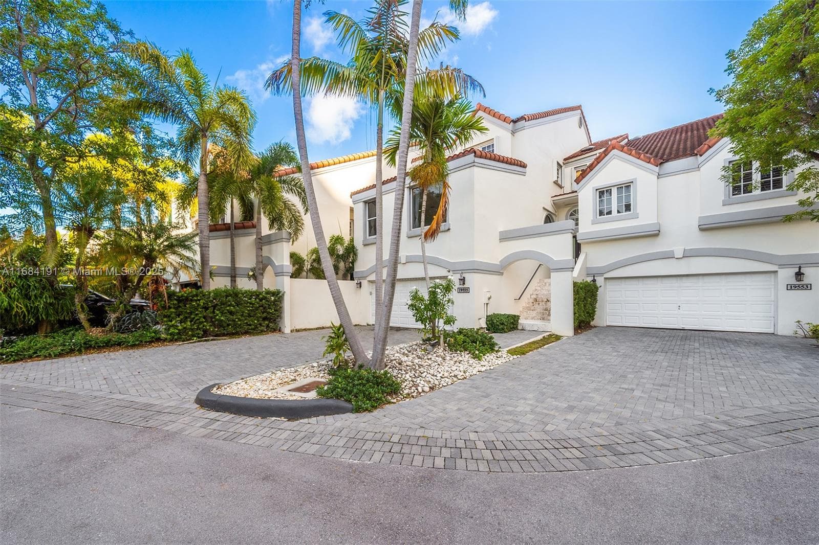 19555 NE 37th Ave, Aventura, FL 33180 photo 3