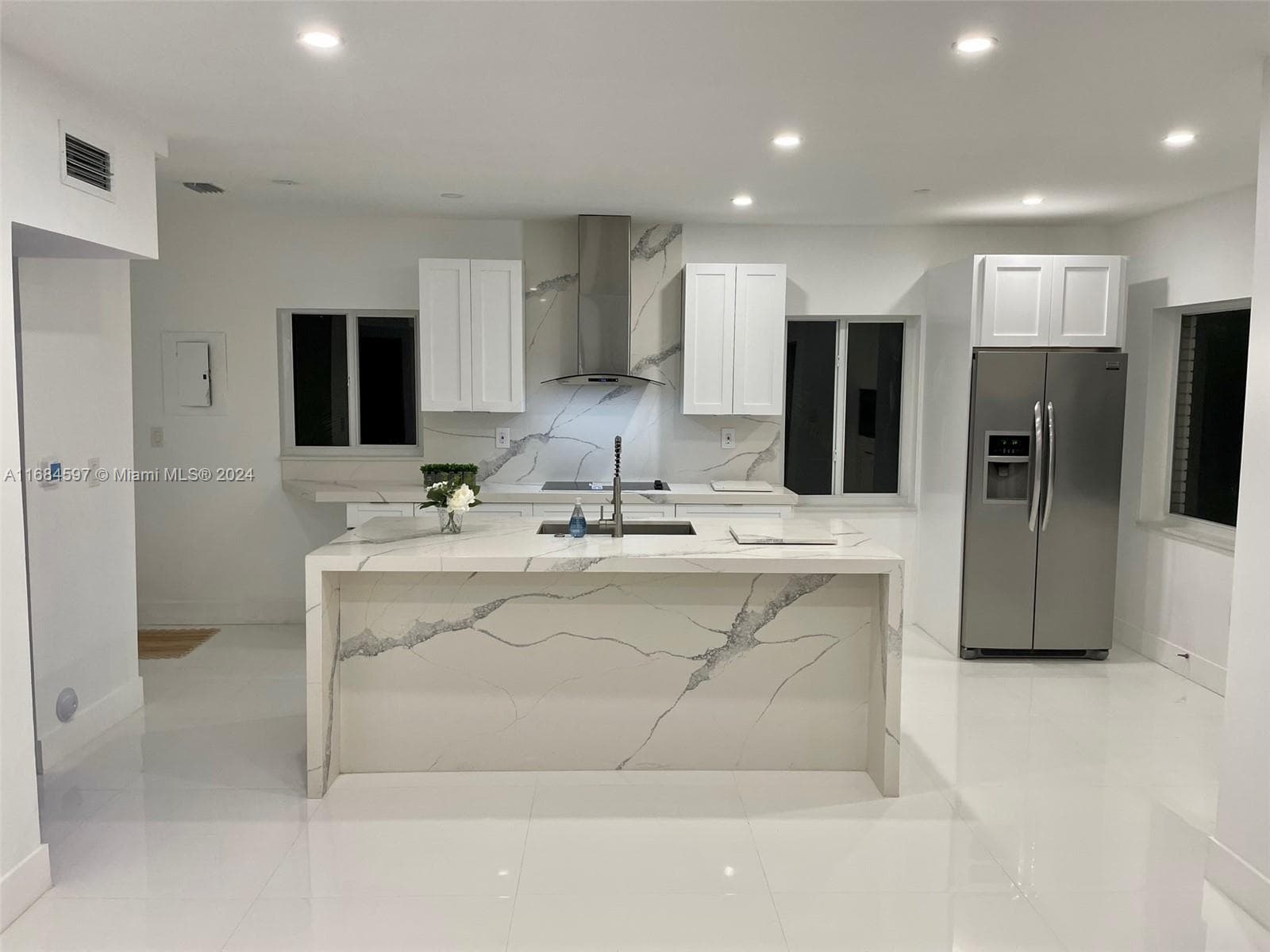 1201 Marseille Dr # 17, Miami Beach, FL 33141 photo 3