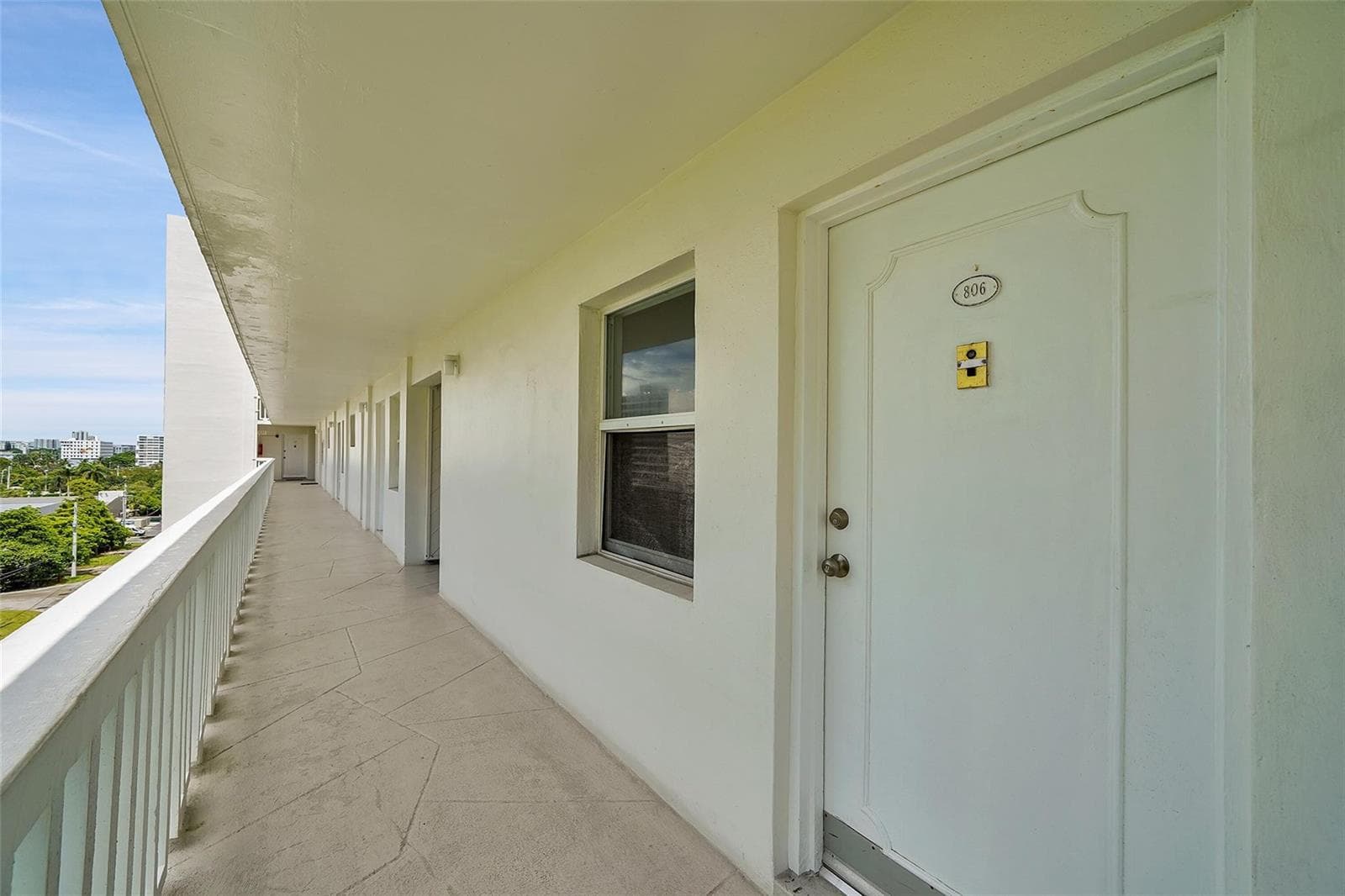 2555 NE 11th Street # 806, Fort Lauderdale, FL 33304 photo 2